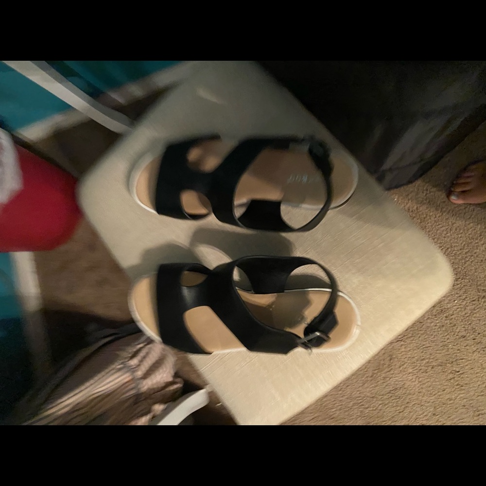 Boutique Sandals - Picture 4 of 4